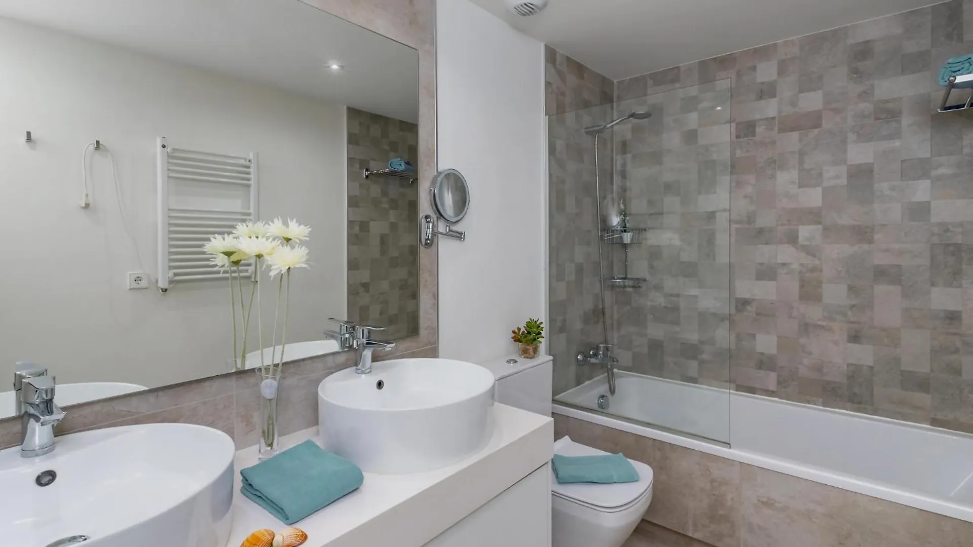 Lica Infinity Collection - Maranta Apartman Estepona