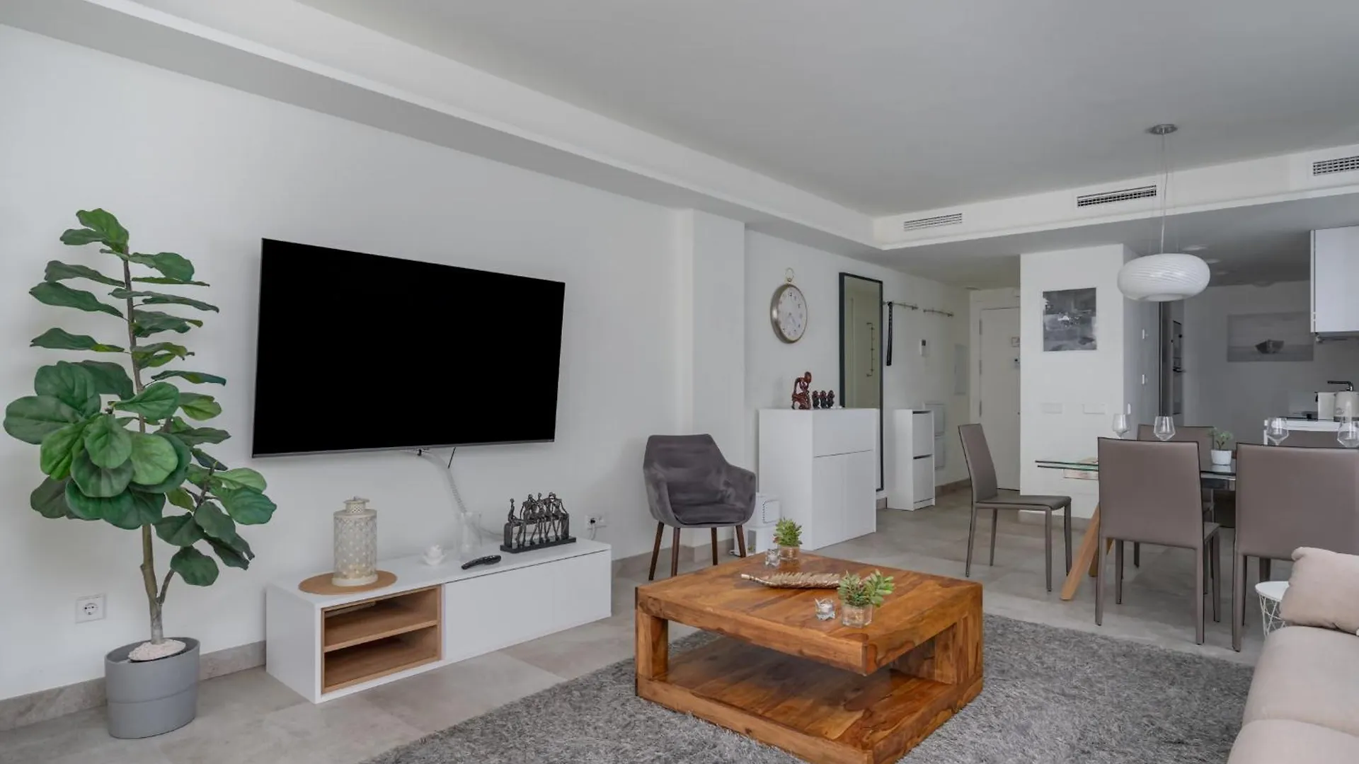 Lica Infinity Collection - Maranta Apartman Estepona